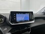 Peugeot e-208 EV Active Pack 50 kWh 136pk | Accu SOH 94,5% | 1e Eigenaar | Navigatie | Climate Control | Cruise Control | Armsteun | DAB+ radio | Parkeersensoren | Keyless start | Elektrisch inklapbare spiegels | Regensensor | Automatisch dimlicht | 16" lichtmetalen velgen |
