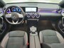 Mercedes-Benz A-klasse 180 Business Solution AMG Night Edition (SFEERVERLICHTING, PANORAMADAK, STOELVERWARMING, WIDESCREEN DASH)