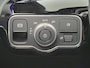 Mercedes-Benz A-klasse 180 Business Solution AMG Night Edition (SFEERVERLICHTING, PANORAMADAK, STOELVERWARMING, WIDESCREEN DASH)