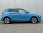 Hyundai Kona Electric EV Premium Sky 64 kWh 3-Fase / SOH 100% / Dealer onderhouden / Facelift model / Schuifkanteldak / Leder / WLTP 484 km / Warmtepomp / Stoelventilatie en verwarming / HUD / Apple Carplay of Android auto / Led koplampen