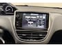 Peugeot 2008 1.2 PureTech Allure 110 PK | Automaat | Panorama dak | Camera | Navigatie | Cruise Control | Climate Control | Bluetooth | Licht Metalen Velgen