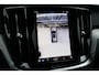Volvo V60 2.0 T6 Plug-in hybrid AWD Plus Dark | Adaptive Cruise Control | Elektr. bedienbaar schuif-\-kanteldak | 360 Camera | Stoelverwarming voor + achter | Verwarmd stuurwiel | Elektr. verwarmde voorruit | Trekhaak | Harman kardon audio | Elektr. verstelbare voorstoelen incl. geheugen | Sportstoelen | 18" velgen |