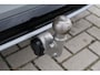 Volvo V60 2.0 T6 Plug-in hybrid AWD Plus Dark | Adaptive Cruise Control | Elektr. bedienbaar schuif-\-kanteldak | 360 Camera | Stoelverwarming voor + achter | Verwarmd stuurwiel | Elektr. verwarmde voorruit | Trekhaak | Harman kardon audio | Elektr. verstelbare voorstoelen incl. geheugen | Sportstoelen | 18" velgen |