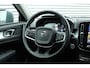 Volvo XC40 1.5 T3 Business Pro | Thunder Grey metallic | Lichtmetalen Velgen 5-Spaaks 18" | Trekhaak Uitklapbaar | Cruise Control Adaptief |Electronic Climate Controle | Voorstoelen + Stuurwiel Verwarmend | Navigatiesysteem Full Map + Hard Disk | Park Assist achter | Rijstrooksensor Met Correctie | Uitwijk Assistent | Apple Carplay/Android Auto