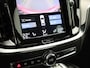 Volvo S60 2.0 T5 Intro Edition | R-Design | Harman Kardon | Leder | Automatisch verstelbaar stoelen | Achteruitrijcamera | Carplay