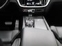 Volvo S60 2.0 T5 Intro Edition | R-Design | Harman Kardon | Leder | Automatisch verstelbaar stoelen | Achteruitrijcamera | Carplay