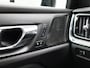 Volvo S60 2.0 T5 Intro Edition | R-Design | Harman Kardon | Leder | Automatisch verstelbaar stoelen | Achteruitrijcamera | Carplay