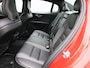 Volvo S60 2.0 T5 Intro Edition | R-Design | Harman Kardon | Leder | Automatisch verstelbaar stoelen | Achteruitrijcamera | Carplay