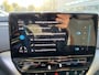 Volkswagen ID.4 First 77 kWh 204pk Navigatie / 20"LM Velgen / Camera / Parkeersensoren / Leder-Alcantara