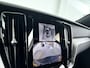 Volvo V60 T6 Aut. Plug-in hybrid AWD Plus Dark | Panoramadak | 360° camera | Stoel- en Stuurverwarming | Harman Kardon | Trekhaak