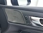 Volvo V60 T6 Aut. Plug-in hybrid AWD Plus Dark | Panoramadak | 360° camera | Stoel- en Stuurverwarming | Harman Kardon | Trekhaak