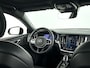 Volvo V60 T6 Aut. Plug-in hybrid AWD Plus Dark | Panoramadak | 360° camera | Stoel- en Stuurverwarming | Harman Kardon | Trekhaak