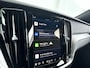 Volvo V60 T6 Aut. Plug-in hybrid AWD Plus Dark | Panoramadak | 360° camera | Stoel- en Stuurverwarming | Harman Kardon | Trekhaak