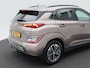 Hyundai Kona Electric EV Fashion 64 kWh 204 Pk | Trekhaak | LED | Head-up | Carplay | Adaptive Cruise | Climate Control | Navigatiesysteem | Camera | 17 Inch