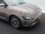 Hyundai Kona Electric EV Fashion 64 kWh 204 Pk | Trekhaak | LED | Head-up | Carplay | Adaptive Cruise | Climate Control | Navigatiesysteem | Camera | 17 Inch