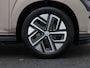 Hyundai Kona Electric EV Fashion 64 kWh 204 Pk | Trekhaak | LED | Head-up | Carplay | Adaptive Cruise | Climate Control | Navigatiesysteem | Camera | 17 Inch