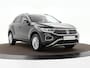 Volkswagen T-Roc 1.5 TSI 150pk DSG Life · Camera · Apple/Android Car Play · Navigatie · P-Sensoren · Climatronic · 16'' Inch · Garantie t/m 15-08-2027 of 100.000km