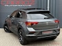 Volkswagen T-Roc 1.5 TSI Sport Business R Pano ACC Camera CarPlay Ambiance