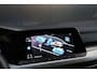 Volkswagen Golf 1.0 TSI 110pk Life Business Navi Clima Stoel/Stuur verwarming Trekhaak Sfeerverlichting ACC CarPlay DAB+ Parkeersensoren