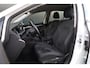 Volkswagen Golf 1.0 TSI 110pk Life Business Navi Clima Stoel/Stuur verwarming Trekhaak Sfeerverlichting ACC CarPlay DAB+ Parkeersensoren