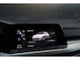 Volkswagen Golf 1.0 TSI 110pk Life Business Navi Clima Stoel/Stuur verwarming Trekhaak Sfeerverlichting ACC CarPlay DAB+ Parkeersensoren
