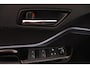 Toyota C-HR 1.8 Hybrid Bi-Tone Plus | Apple Carplay/Android Auto | Parkeersensoren | Stoel/Stuurverwarming |