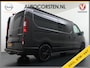 Renault Trafic 2.0DCI 150PK Dubbele Cabine T29 L2H1 Navi Airco Camera Trekhaak Cruise Control Lmv DC Black Edition Euro 6 Betonplex Vloer Lat om Lat Betimmering Schuifdeur 1e Eigenaar Origineel Nederlandse Auto