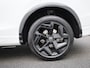 Volkswagen Tiguan 1.5 eHybrid R-Line Edition 272 PK | R-line | Automaat | Navigatie | Panoramadak | Camera | Adaptive Cruise Control | Trekhaak | Stoelverwarming | Parkeersensoren | Lichtmetalen velgen | Privacy glass |