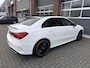 Mercedes-Benz A-klasse A200 AMG Limo LED Pano Camera Sfeer