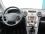 Kia Carens 2.0 CVVT X-ecutive, Airco, Trekhaak, APK 10-26