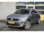 Volkswagen T-Roc 1.5 TSI 150PK Sport BJ2018 Lmv 18″ | Vol-Led | Pdc | Achteruitrijcamera | Trekhaak | App-Connect | Climate control | Cruise control