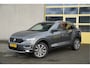Volkswagen T-Roc 1.5 TSI 150PK Sport BJ2018 Lmv 18″ | Vol-Led | Pdc | Achteruitrijcamera | Trekhaak | App-Connect | Climate control | Cruise control