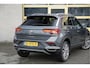 Volkswagen T-Roc 1.5 TSI 150PK Sport BJ2018 Lmv 18″ | Vol-Led | Pdc | Achteruitrijcamera | Trekhaak | App-Connect | Climate control | Cruise control
