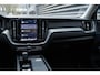 Volvo XC60 T6 Automaat Plug-in hybrid AWD Plus Bright | Premium Audio by Harman en Kardon | Rondomzicht Camera| Adaptieve Cruise Control| Blind spot| Semi electrische Trekhaak| Electrisch bedienbare Voorstoelen| Alarmklasse 3| standkachel.