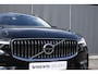 Volvo XC60 T6 Automaat Plug-in hybrid AWD Plus Bright | Premium Audio by Harman en Kardon | Rondomzicht Camera| Adaptieve Cruise Control| Blind spot| Semi electrische Trekhaak| Electrisch bedienbare Voorstoelen| Alarmklasse 3| standkachel.