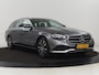 Mercedes-Benz E-klasse 300 e AMG Line | Leder | Sfeerverlichting | Stoelverwarming | Adaptive Cruise | Camera | Carplay