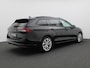 Skoda Superb Combi 1.5 TSI MHEV First Edition 150PK DSG Matrix-Led, Pano-Schuifdak, Side Assist, Stoelverwarming, Elek. Achterklep, Massage stoel, Navigatie, Adaptive cruise control