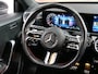 Mercedes-Benz A-klasse 200 AMG Line Mild Hybrid 163 Pk Automaat Navigatie / Camera / Trekhaak / Stoelverwarming
