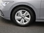 Volkswagen Golf 1.0 TSI Life 110 PK | Airco | Apple Carplay | Stoelverwarming | Stuurverwarming | Adaptive Cruise Control | Lane Assist | Achteruitrijcamera | Parkeersensoren |