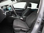 Volkswagen Golf 1.0 TSI Life 110 PK | Airco | Apple Carplay | Stoelverwarming | Stuurverwarming | Adaptive Cruise Control | Lane Assist | Achteruitrijcamera | Parkeersensoren |
