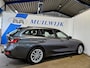 BMW 3-Serie Touring 320i Business Edition / Trekhaak / Full LED / NL Auto