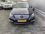 Mercedes-Benz C-klasse Estate 180 Business Class Avantgarde AUTOMAAT, Half Leer, Clima, Navi, CC, PDC v/a, Sport-pakket AMG, LM, nw. APK – Inruil Mogelijk –