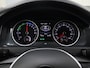 Volkswagen E-Golf 100kW/136PK E-DITION · Navigatie · Apple Carplay/Android Auto · Parkeersensoren
