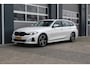 BMW 3-Serie Touring 320e Automaat 204PK | Facelift & Fabrieksgarantie | Nette dealer onderhouden en origineel Nederlandse auto