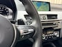 BMW X2 sDrive20i M-sport Automaat | Panoramadak | DAB | LED verlichting | 20 inch | Schakelflippers | Lederen bekleding | Stoelverwarming | Lane assist | Parkeersensoren voor en achter | Achteruitrijcamera