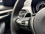 BMW X2 sDrive20i M-sport Automaat | Panoramadak | DAB | LED verlichting | 20 inch | Schakelflippers | Lederen bekleding | Stoelverwarming | Lane assist | Parkeersensoren voor en achter | Achteruitrijcamera