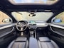 BMW X2 sDrive20i M-sport Automaat | Panoramadak | DAB | LED verlichting | 20 inch | Schakelflippers | Lederen bekleding | Stoelverwarming | Lane assist | Parkeersensoren voor en achter | Achteruitrijcamera