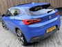 BMW X2 sDrive20i M-sport Automaat | Panoramadak | DAB | LED verlichting | 20 inch | Schakelflippers | Lederen bekleding | Stoelverwarming | Lane assist | Parkeersensoren voor en achter | Achteruitrijcamera