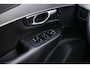 Volvo XC90 2.0 T8 Recharge AWD Ultimate Bright | Long Range | 7 Zits | Luchtvering | Panoramadak | Adaptieve Cruise Control | Trekhaak | 360° Parkeercamera | Harman Kardon Audio | Head-Up Display |  Stoel-/Stuurverwarming |