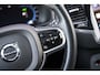 Volvo XC90 2.0 T8 Recharge AWD Ultimate Bright | Long Range | 7 Zits | Luchtvering | Panoramadak | Adaptieve Cruise Control | Trekhaak | 360° Parkeercamera | Harman Kardon Audio | Head-Up Display |  Stoel-/Stuurverwarming |